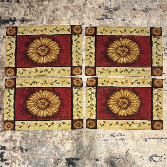 Flower Placemats made in India Set of 4 - Picture 1 of 3